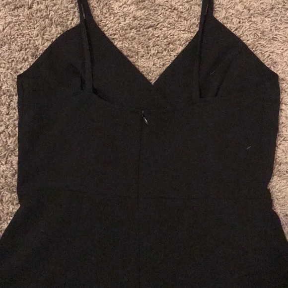 Simple Black Romper With Tie - Picture 3 of 3